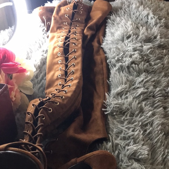 Brown lace up over the knee boots - Picture 4 of 9
